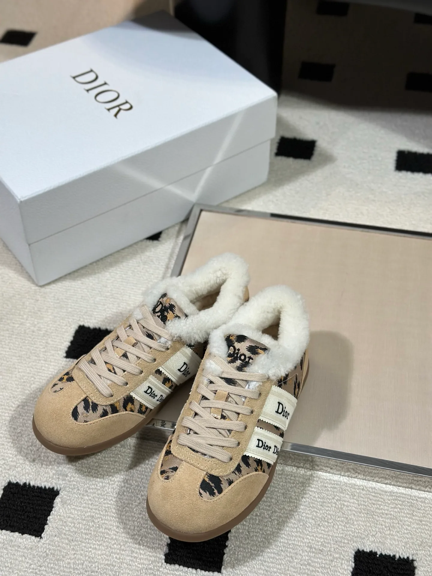 Кроссовки Женские Christian Dior 18366773