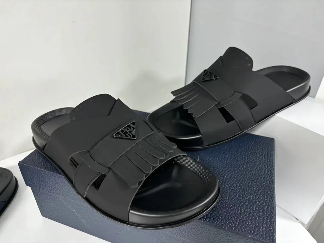 Шлепанцы Мужские Prada 25137