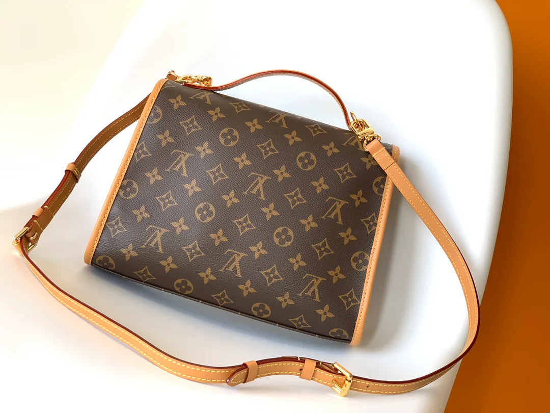 Сумки На Ремне Женские Louis Vuitton 1253938