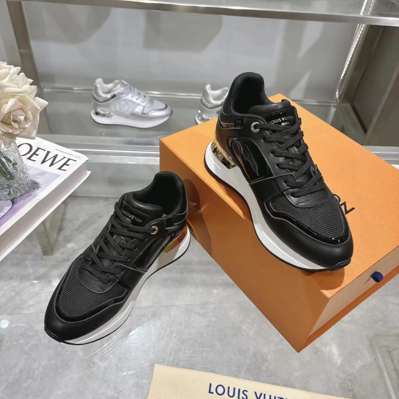 Кроссовки Женские Louis Vuitton 1284519