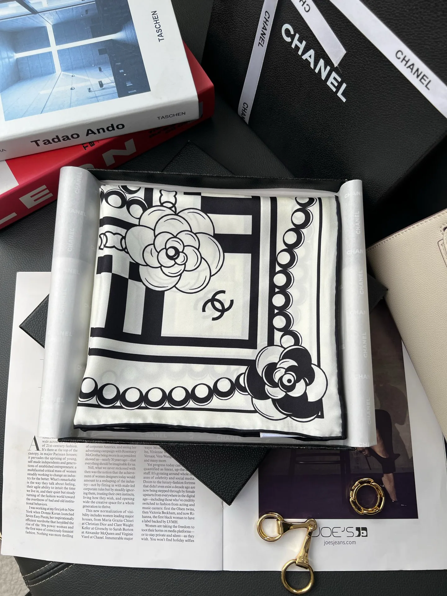 Платки Chanel 13416567
