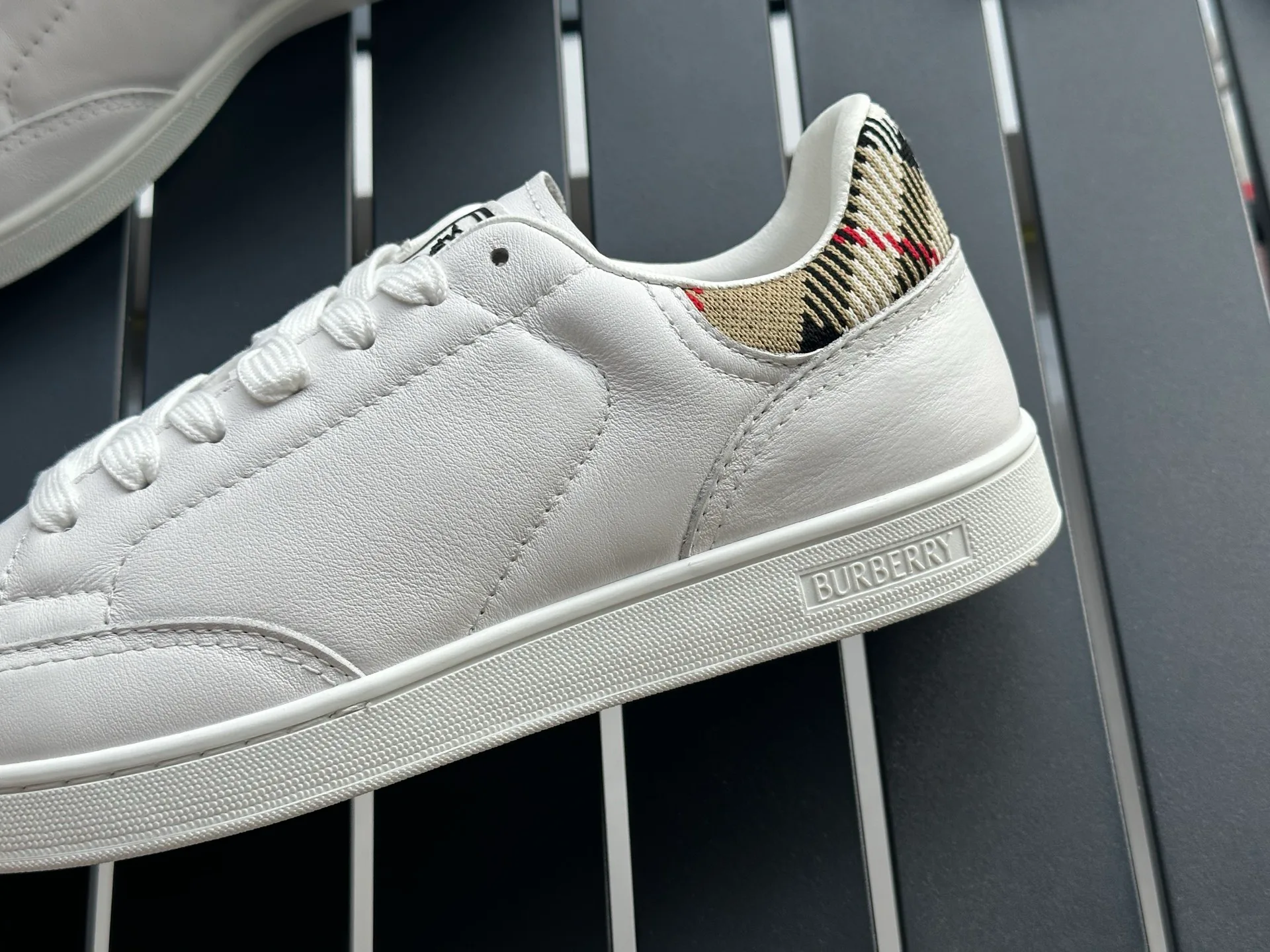 Кроссовки Мужские Burberry 17420314