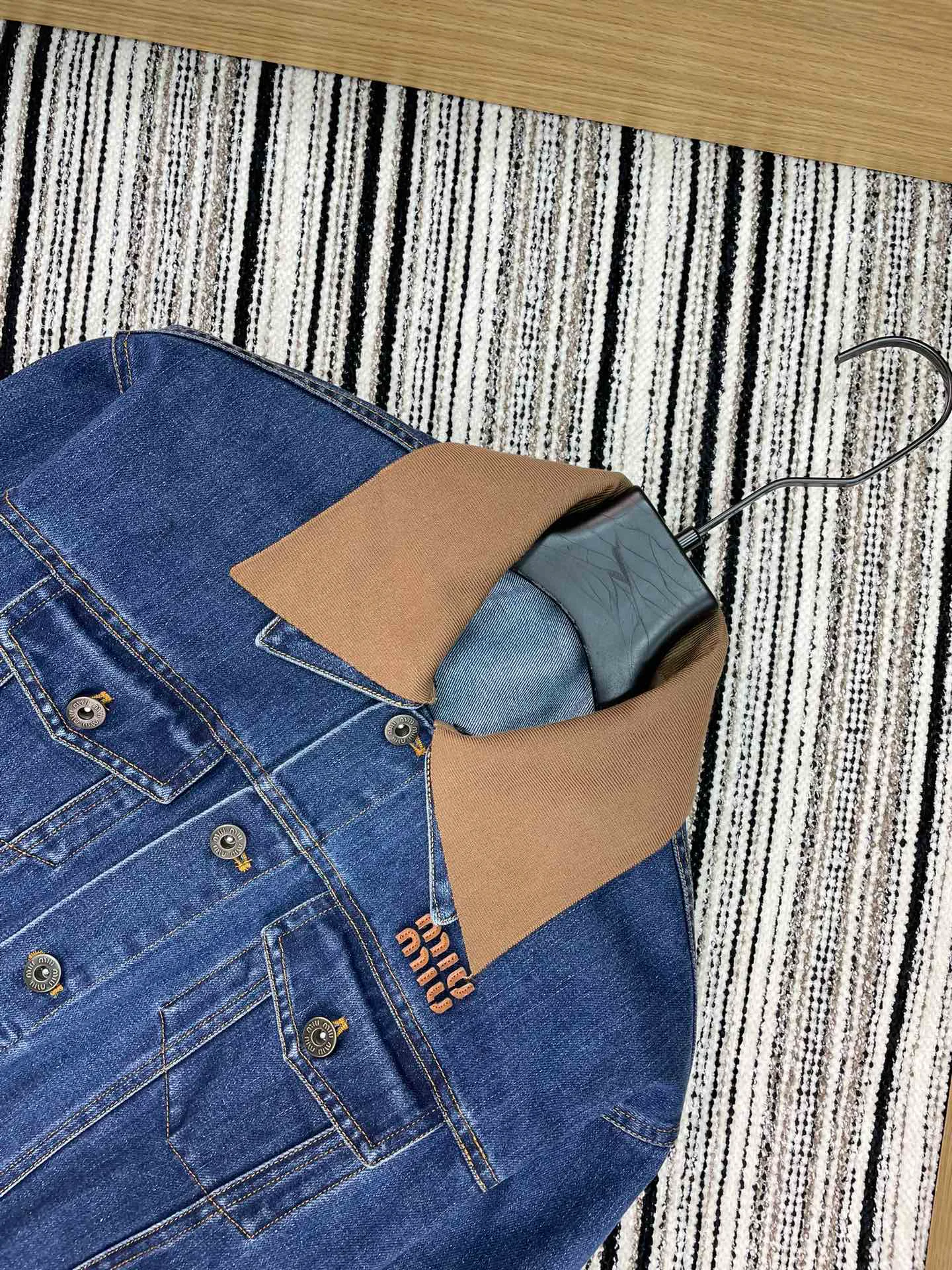 Куртки И Пуховики Женские Miu Miu 1884985