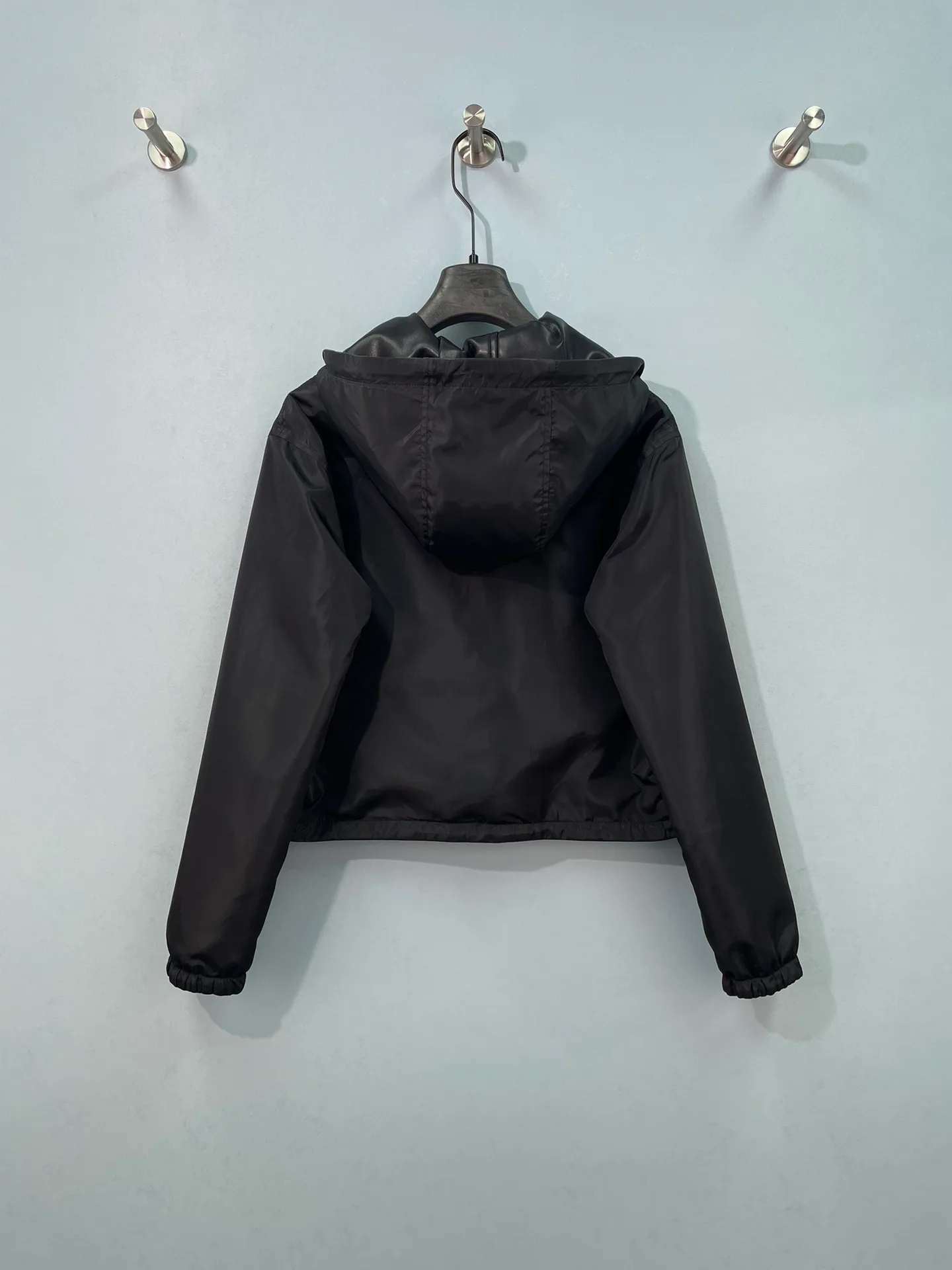 Куртки И Пуховики Женские Prada 17943331