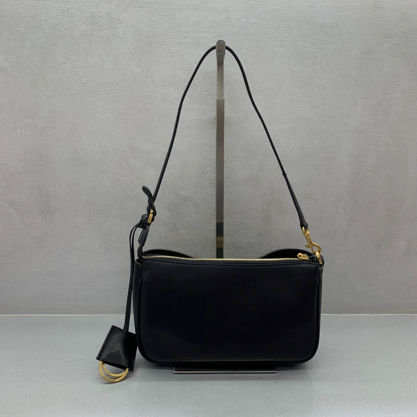 Клатчи Женские Balenciaga 13240559