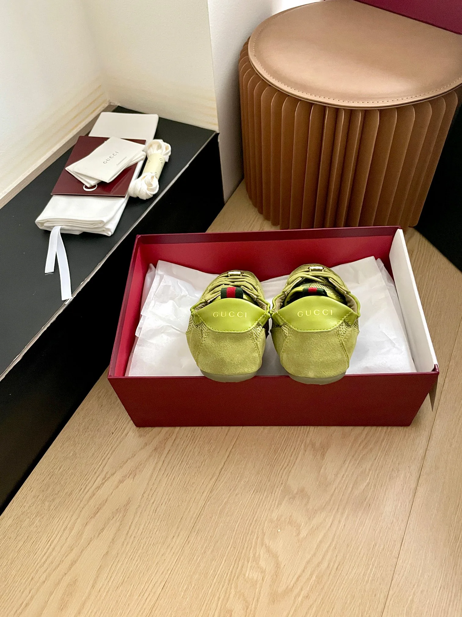 Кроссовки Женские Gucci 941861