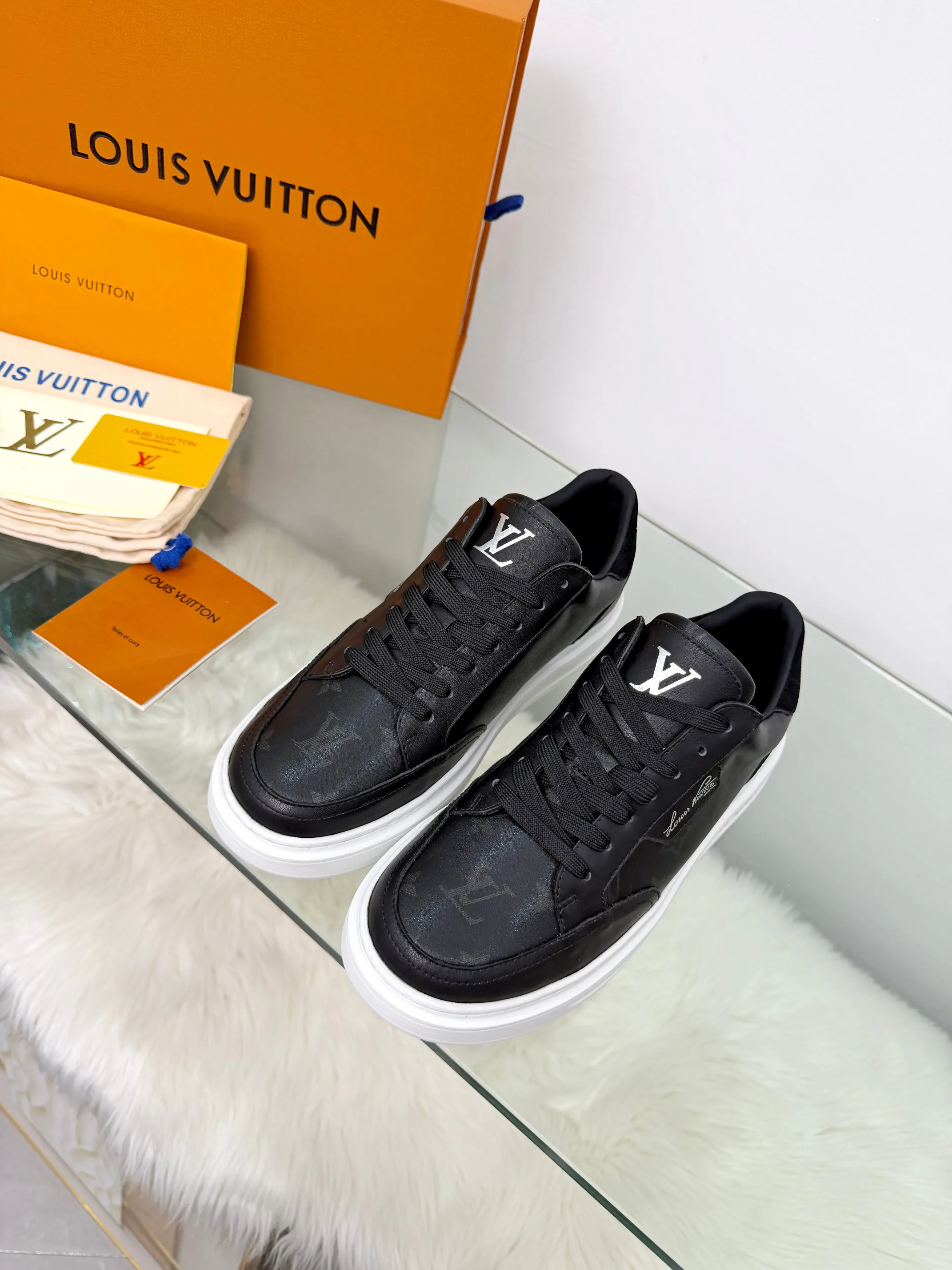 Кроссовки Мужские Louis Vuitton 19783729