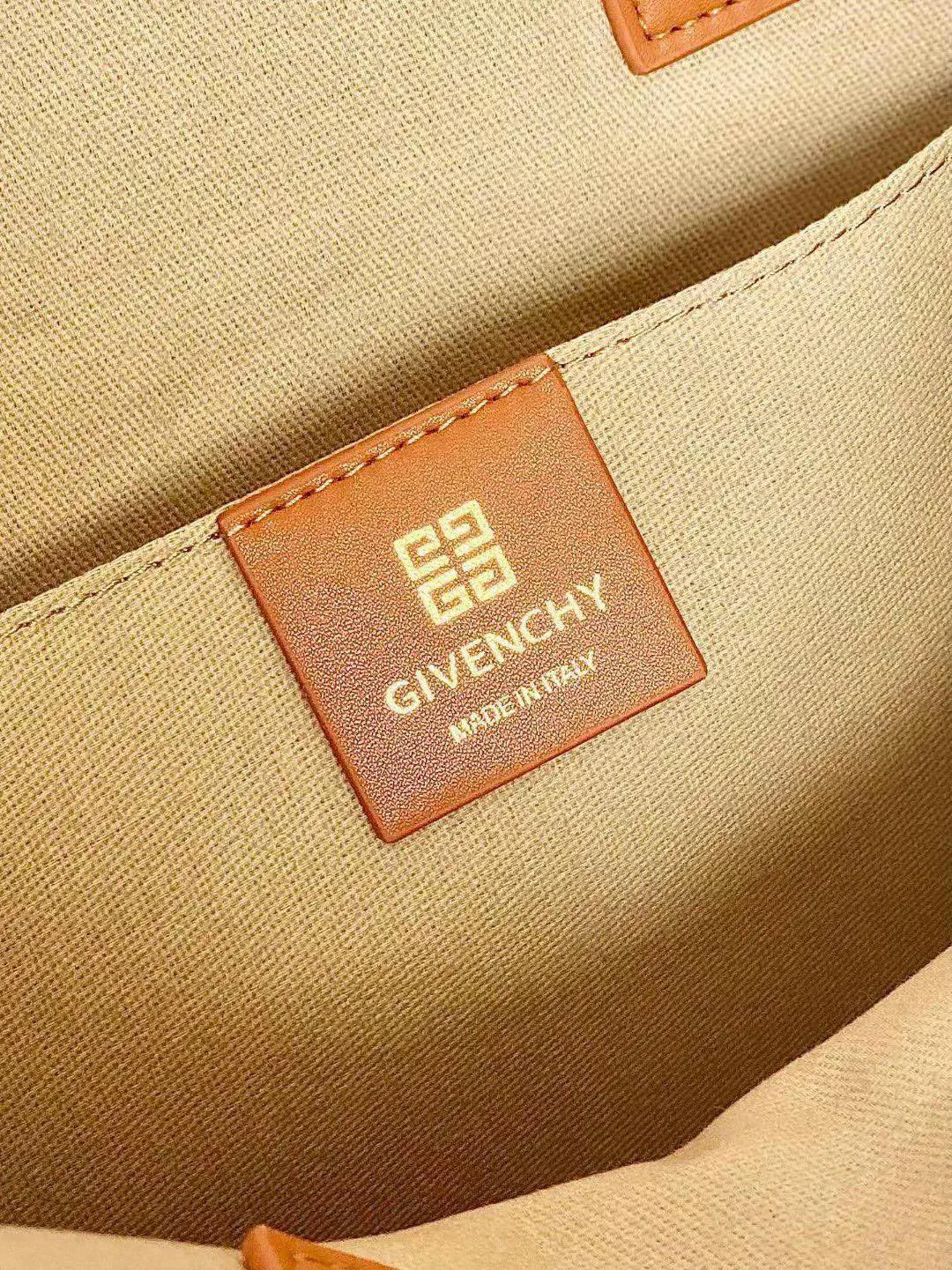 Классические Сумки Женские Givenchy 445206