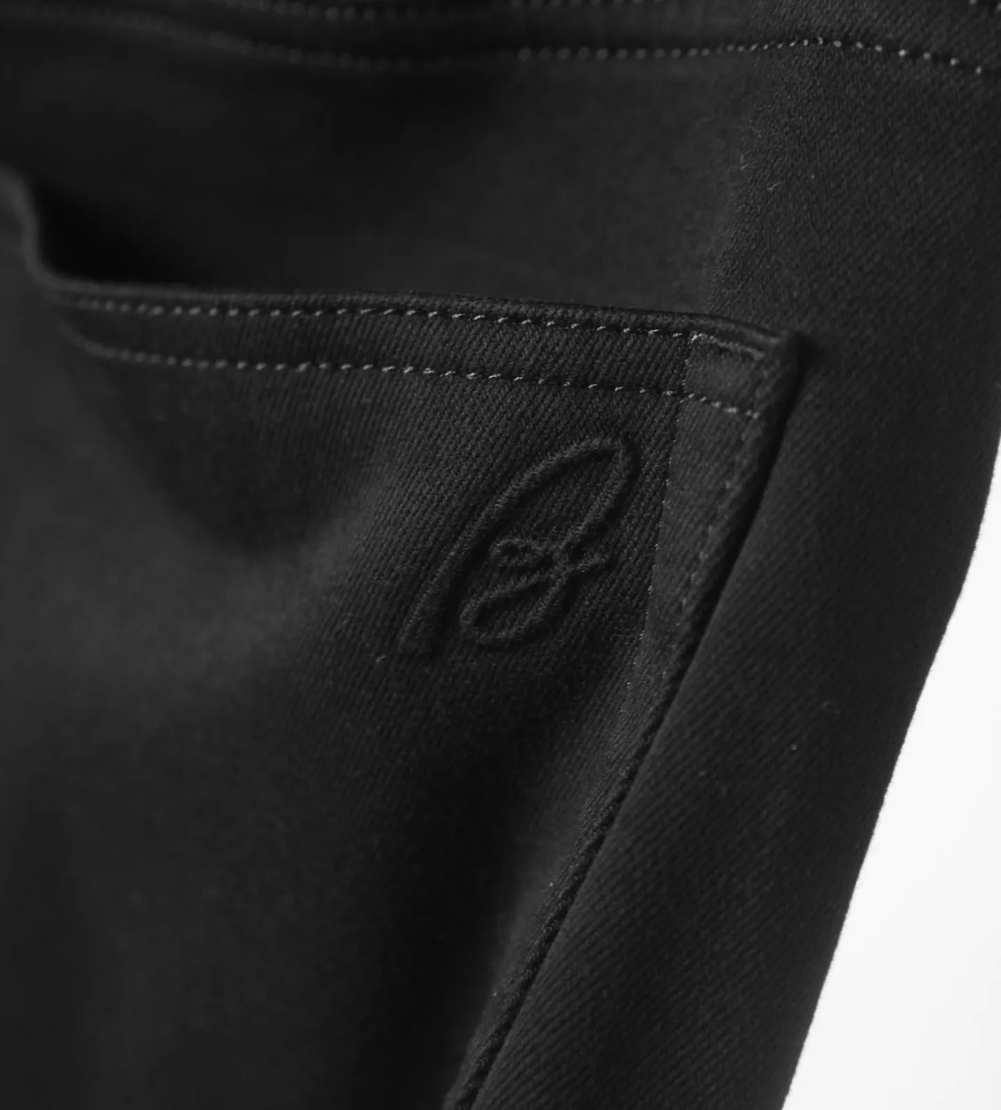 Джинсы Мужские Brioni 18368976