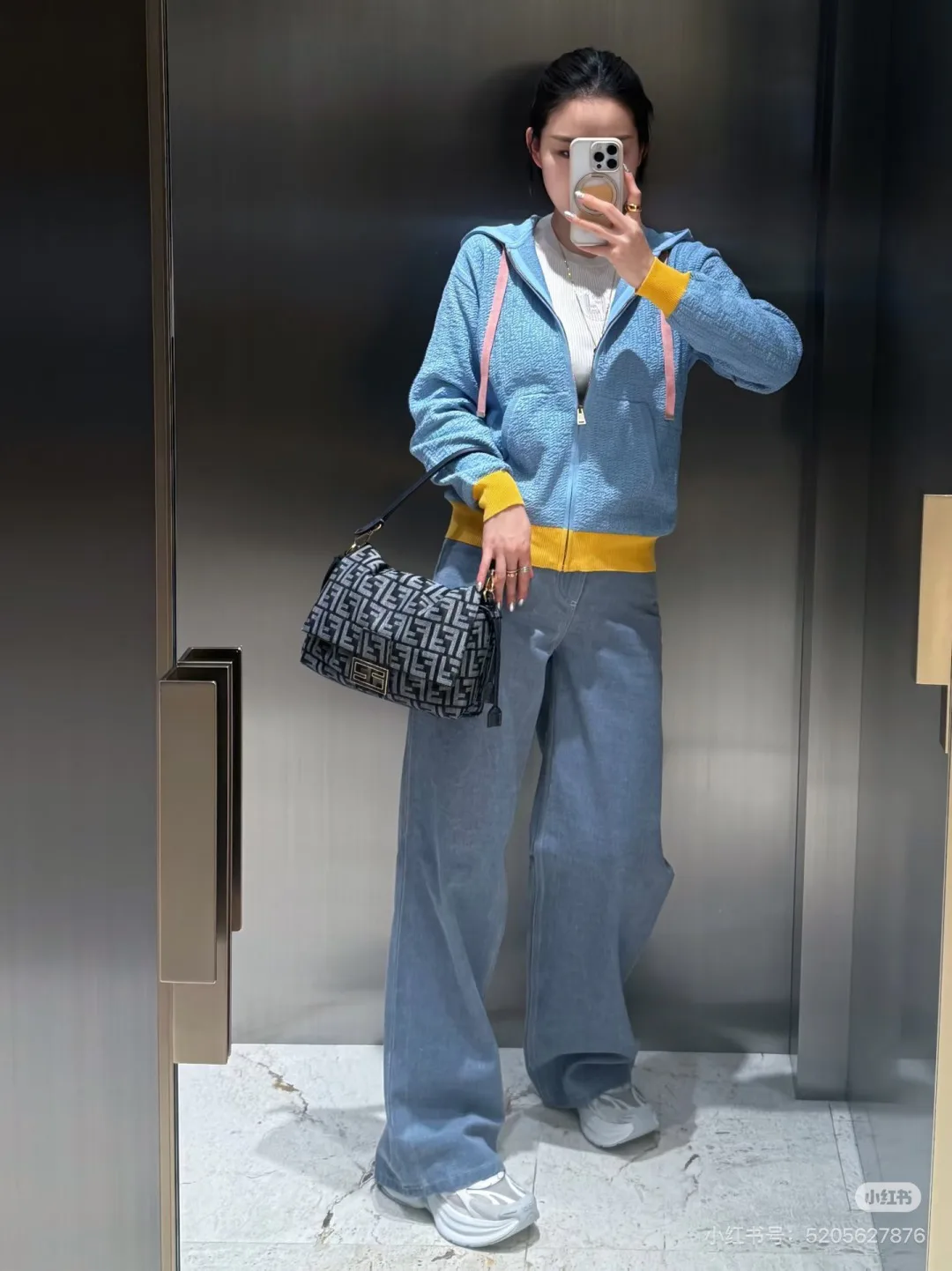 Куртки И Пуховики Женские Fendi 1714687