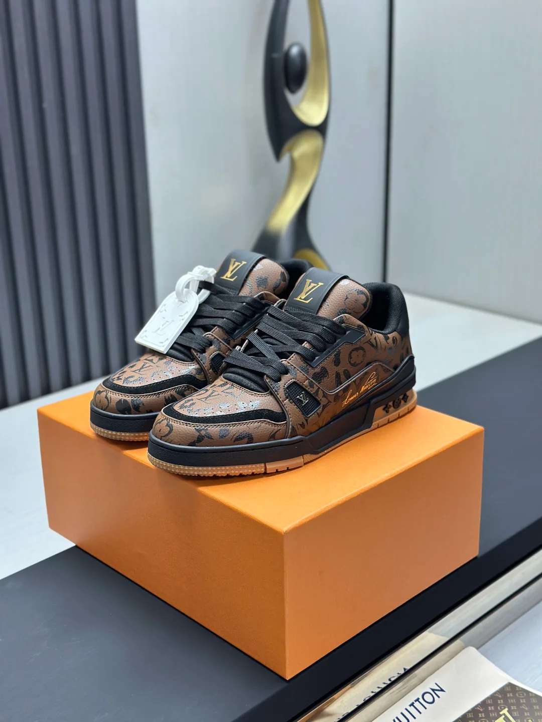 Кроссовки Женские Louis Vuitton 18769272