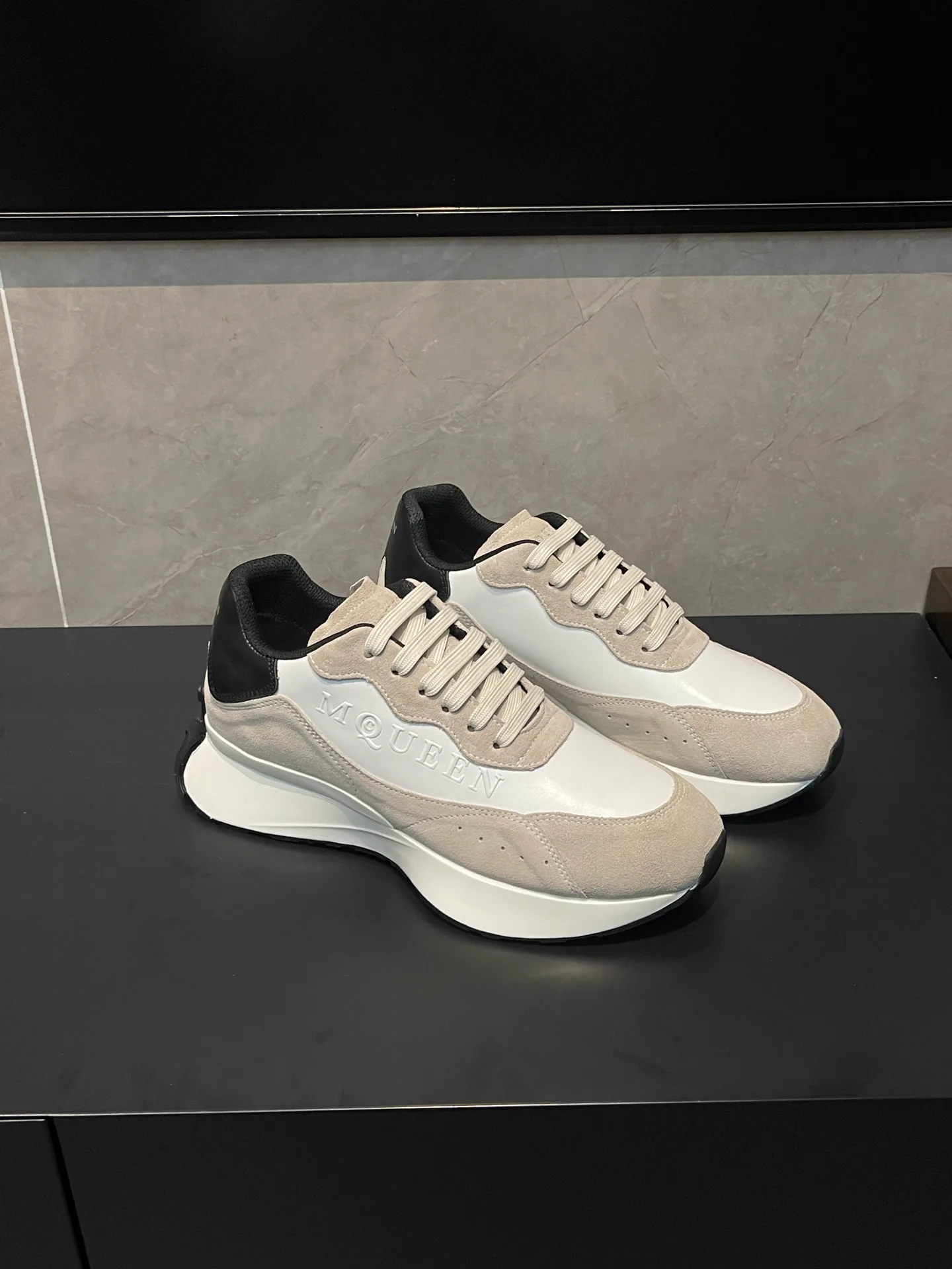 Кроссовки Женские Alexander Mcqueen 18363864