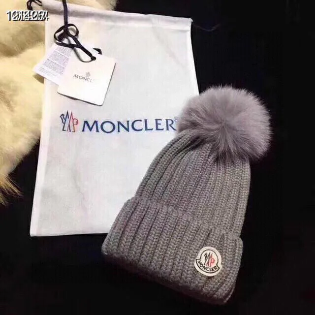 Головные Уборы Moncler 18078333