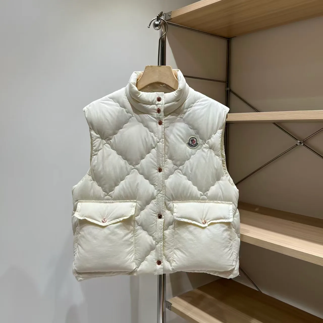 Жилеты Женские Moncler 18131409