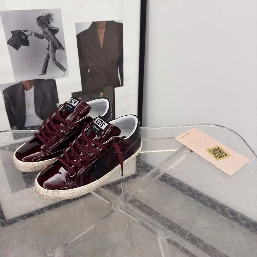 Кроссовки Женские Golden Goose 18265590