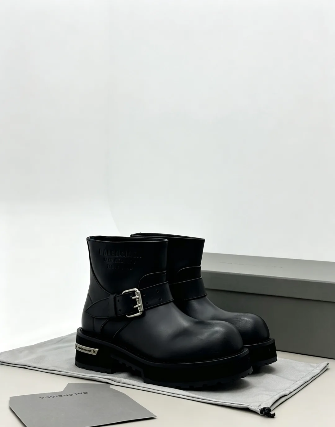 Ботинки Женские Balenciaga 18006163