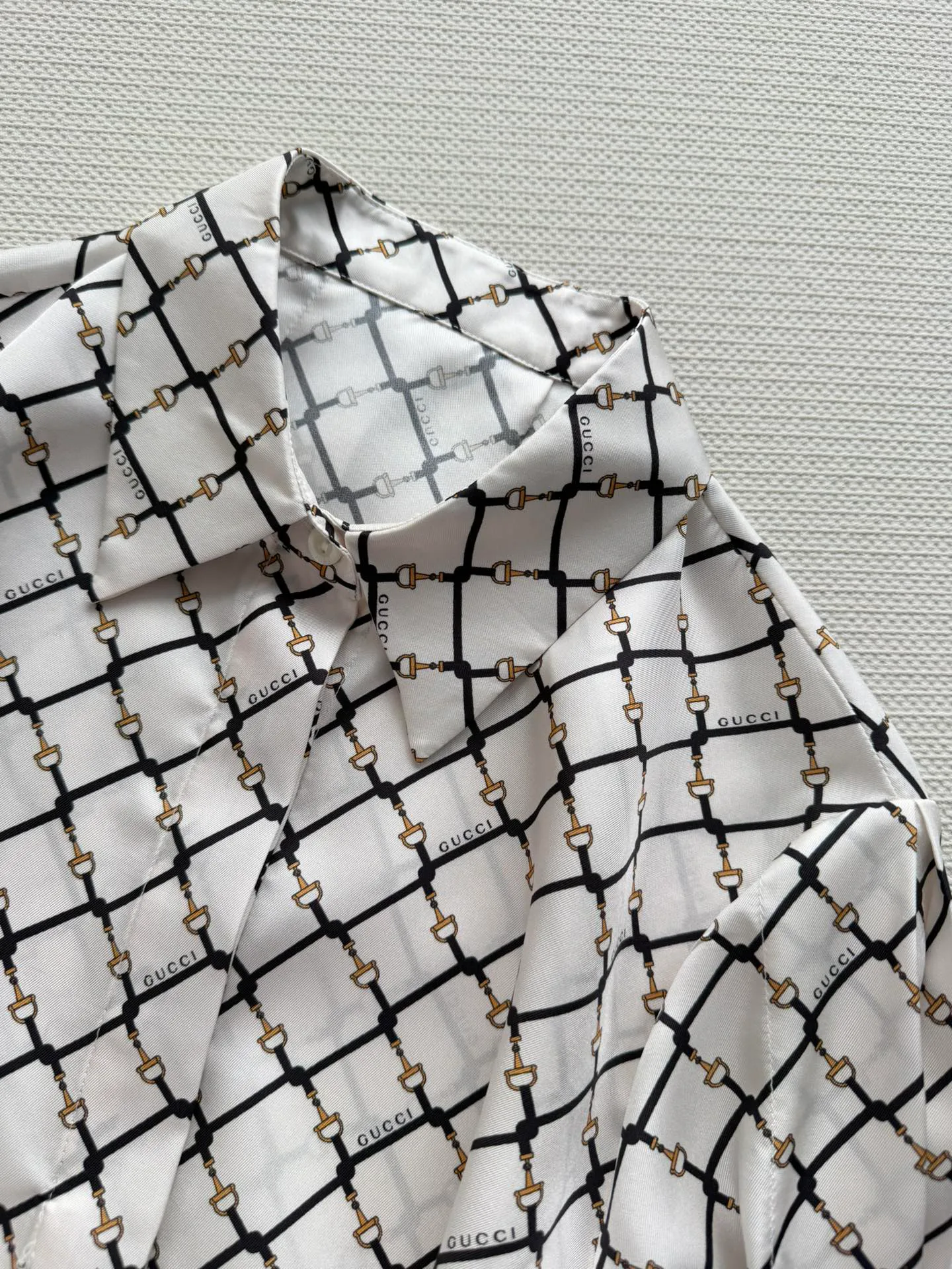 Рубашки Женские Gucci 9820409