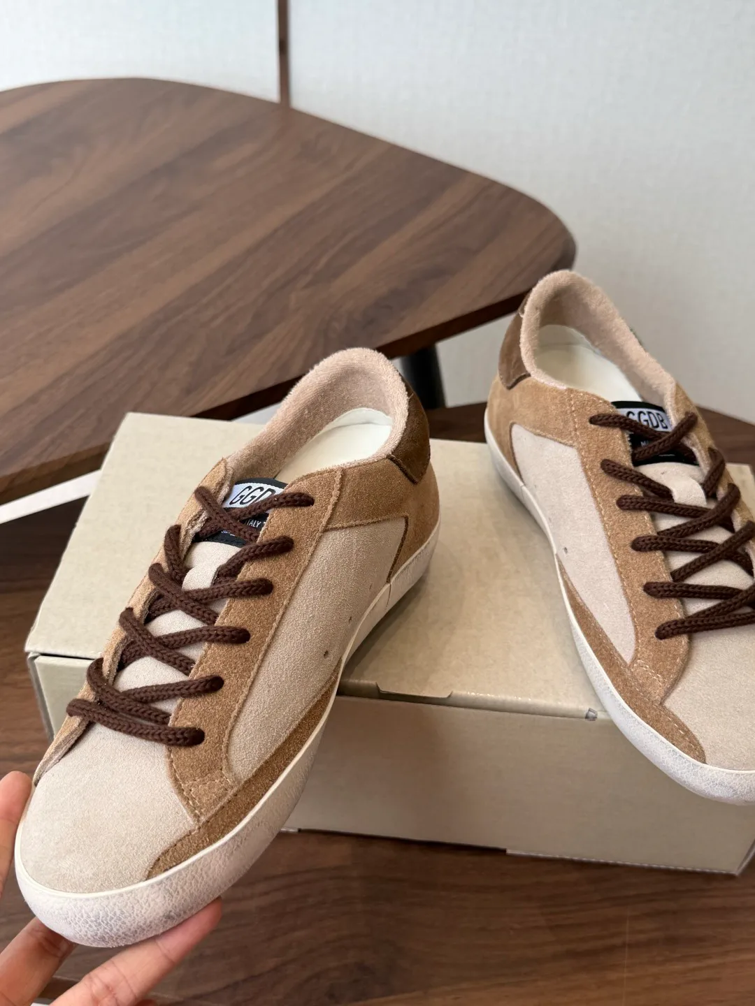 Кроссовки Женские Golden Goose 18146573
