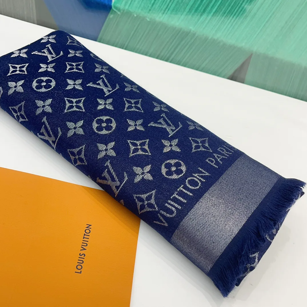Шарфы Louis Vuitton 17826484