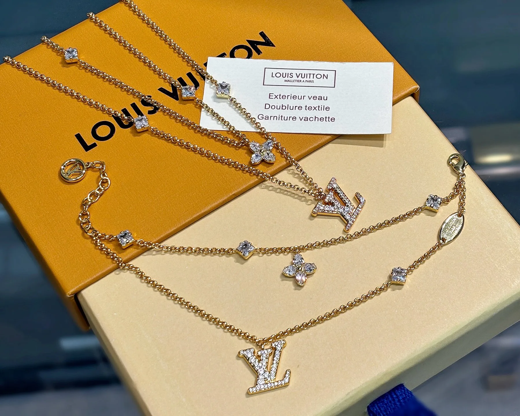 Бижутерия Louis Vuitton 11495169