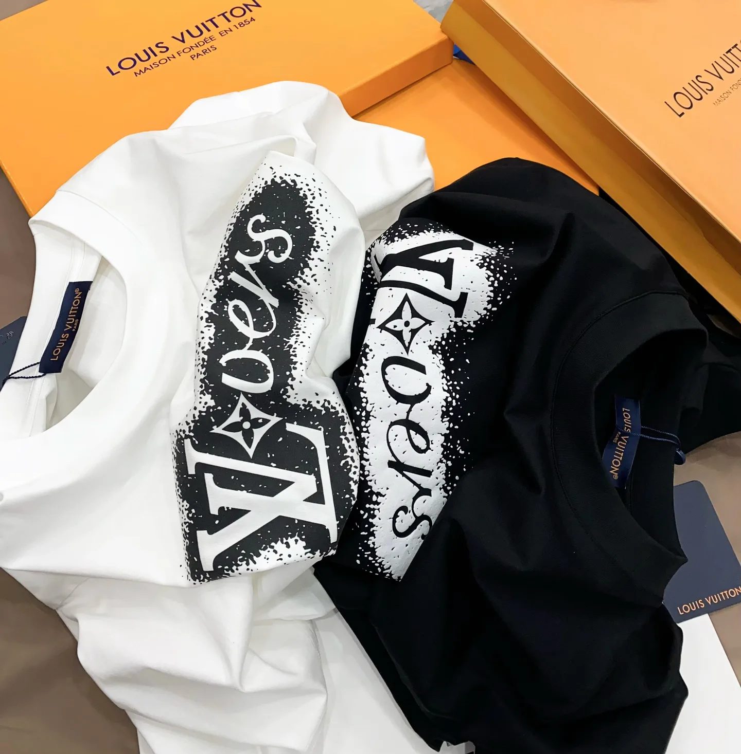 Футболки Женские Louis Vuitton 4380388