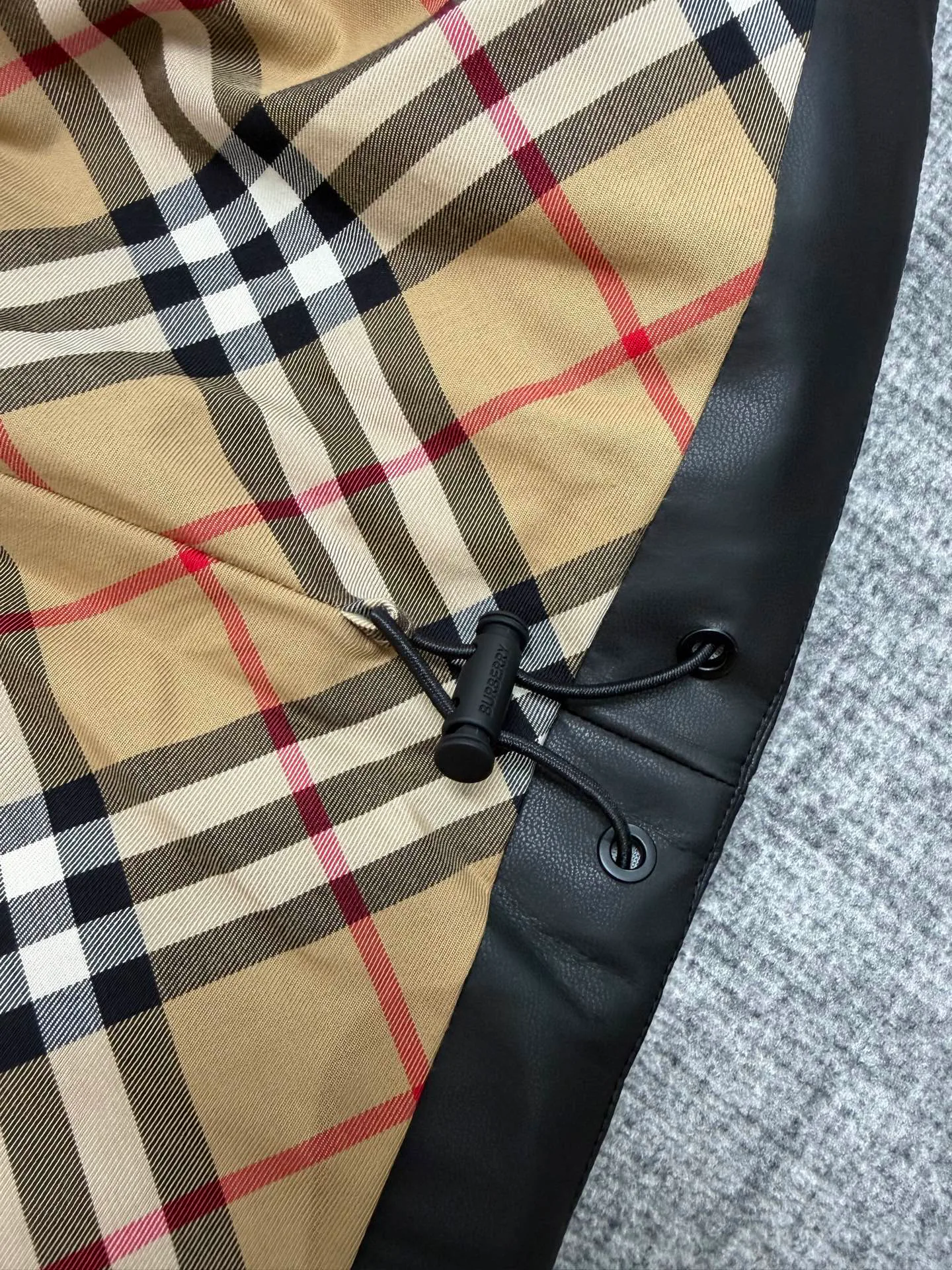 Жилеты Женские Burberry 17915386