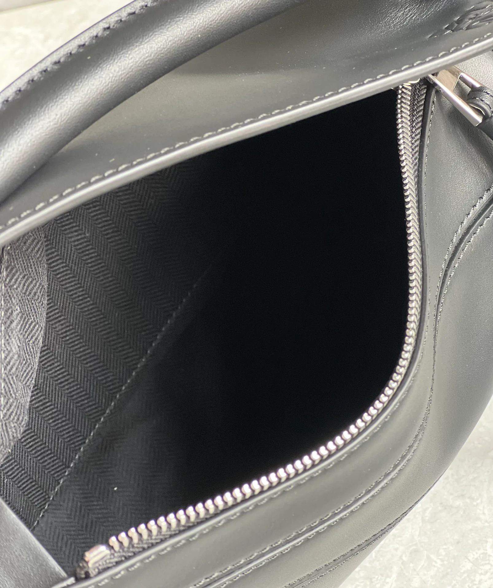 Сумки На Ремне Женские Loewe 10986864