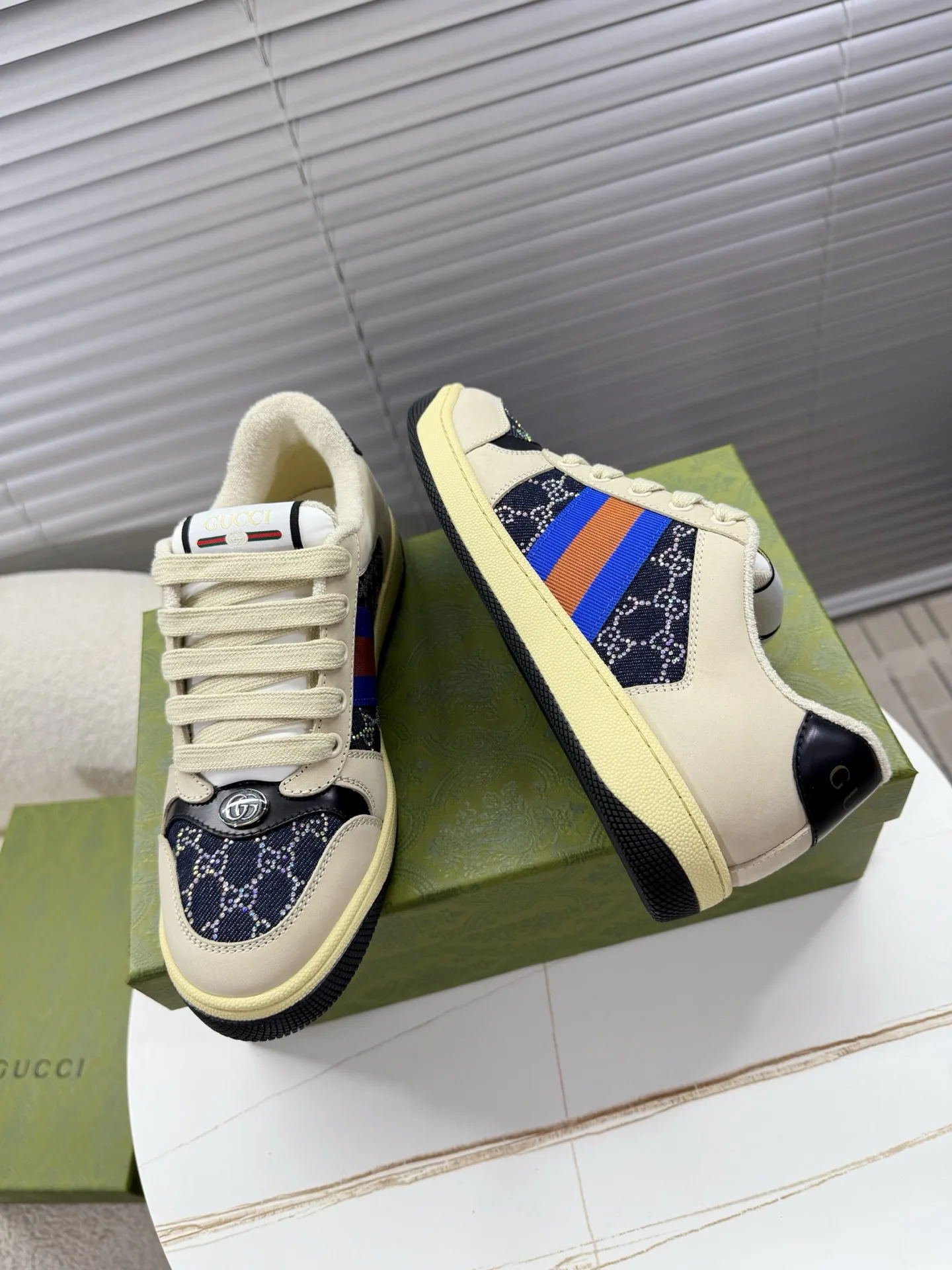 Кроссовки Женские Gucci 17963540