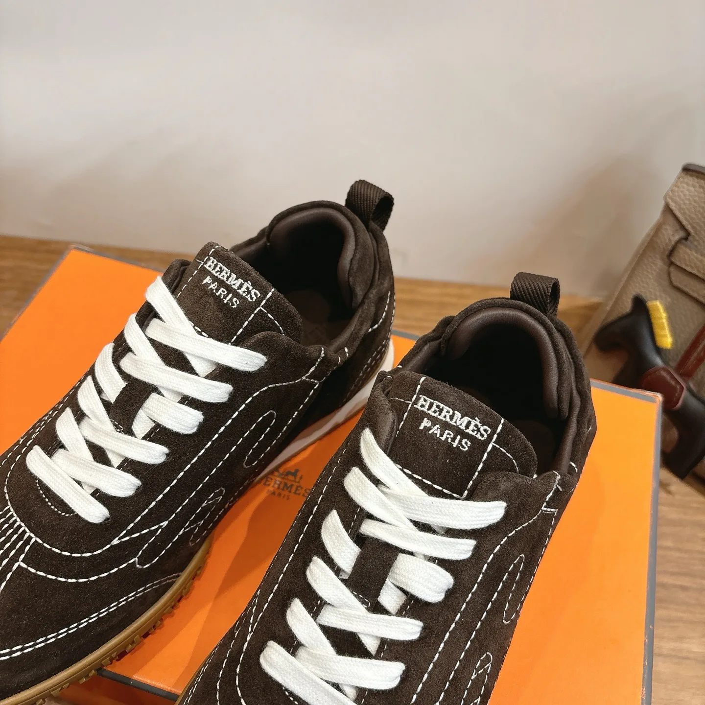 Кроссовки Женские Hermes 18729855