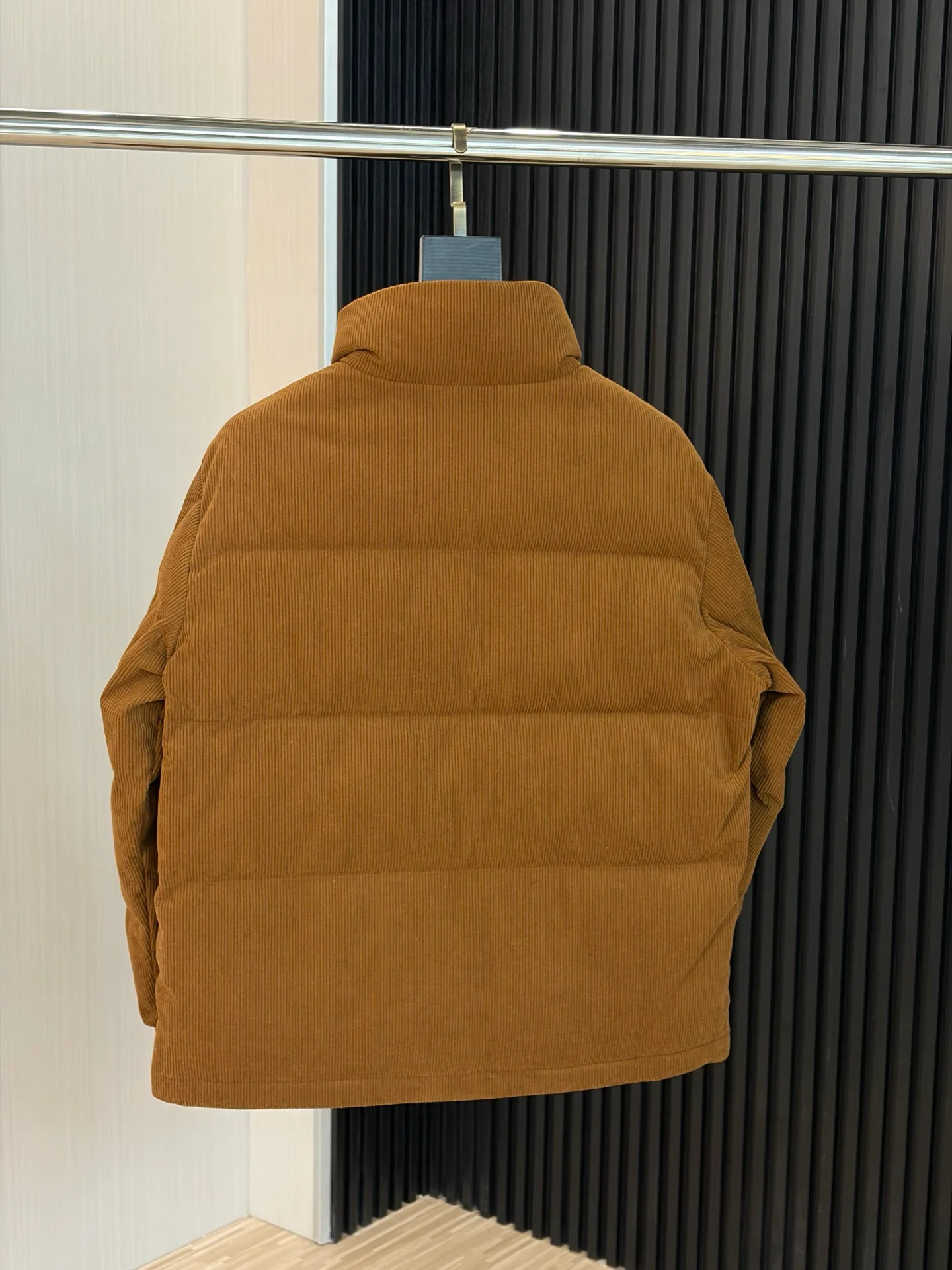 Куртки И Пуховики Мужские Moncler 18199459