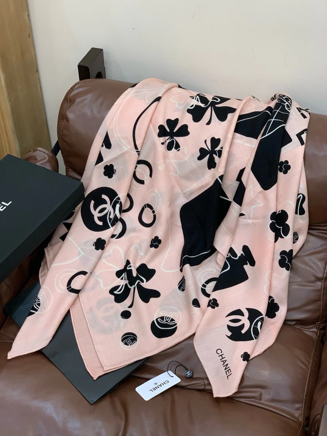 Платки Chanel 18627034