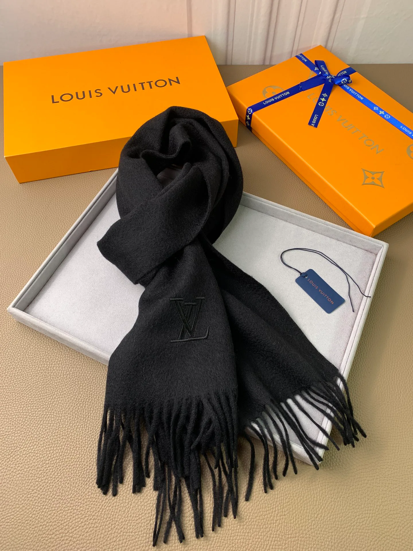 Шарфы Louis Vuitton 438465