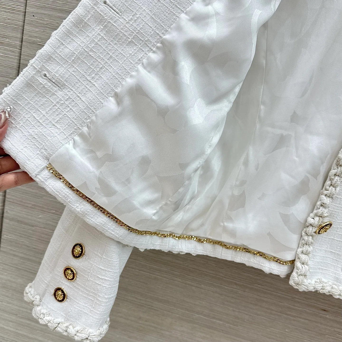 Жакеты Женские Chanel 18349634