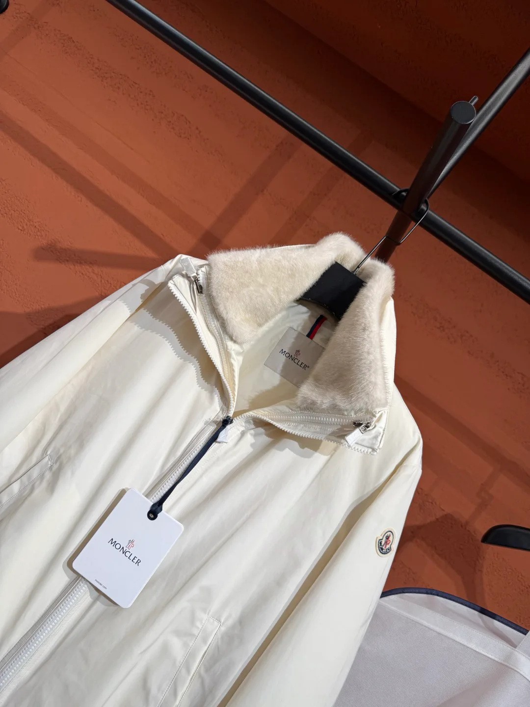 Куртки И Пуховики Женские Moncler 19579913