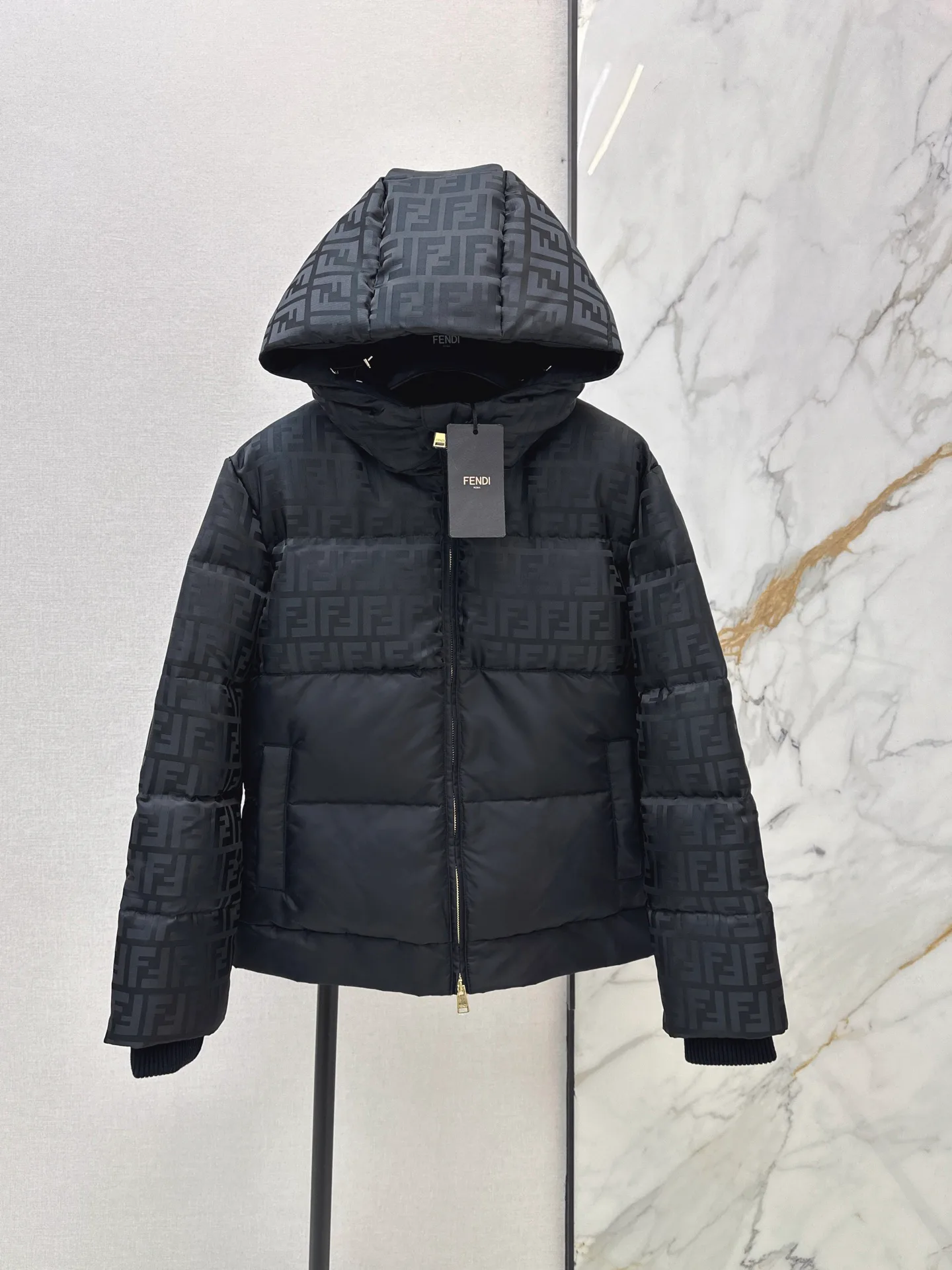 Куртки И Пуховики Женские Fendi 18253128