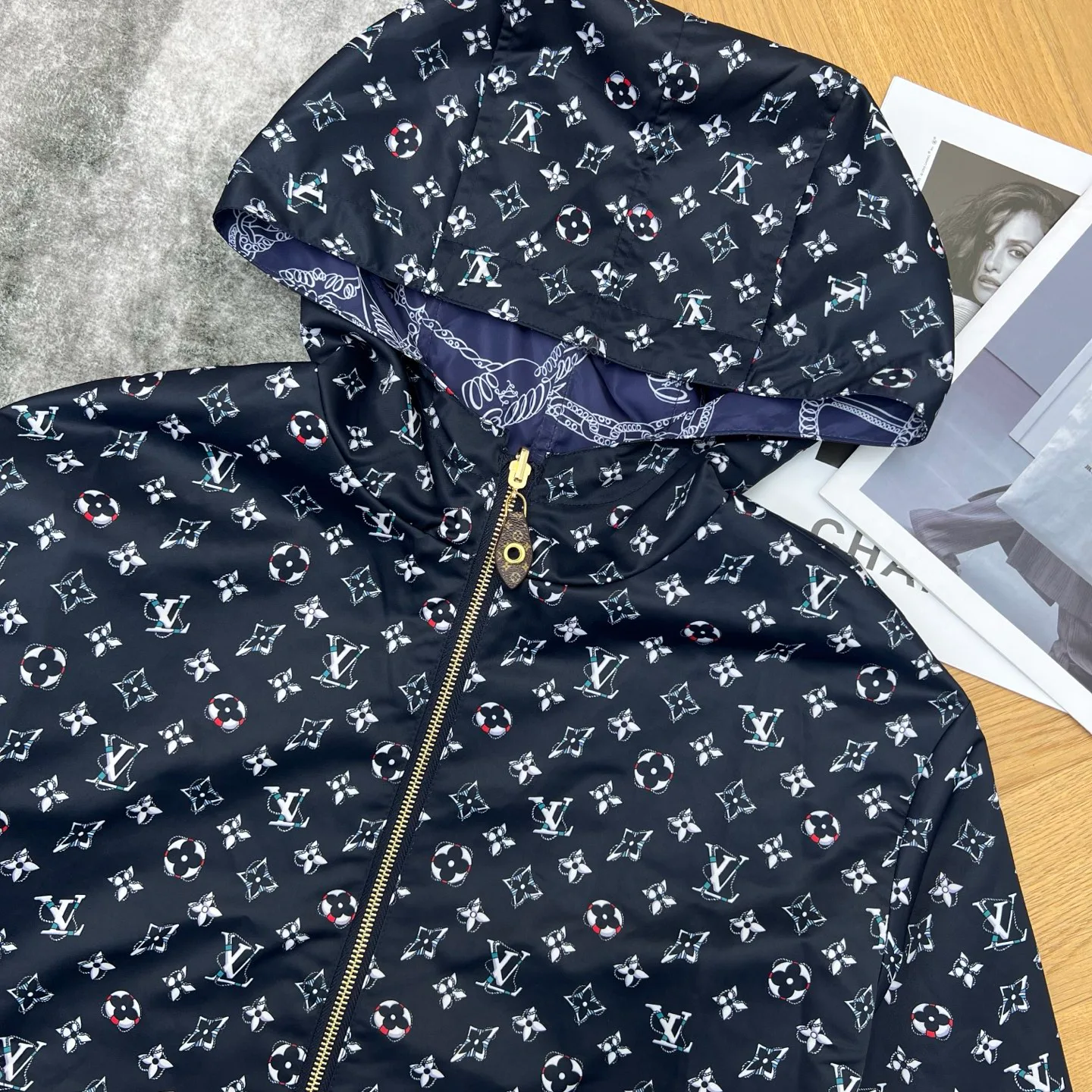 Куртки И Пуховики Женские Louis Vuitton 12592766