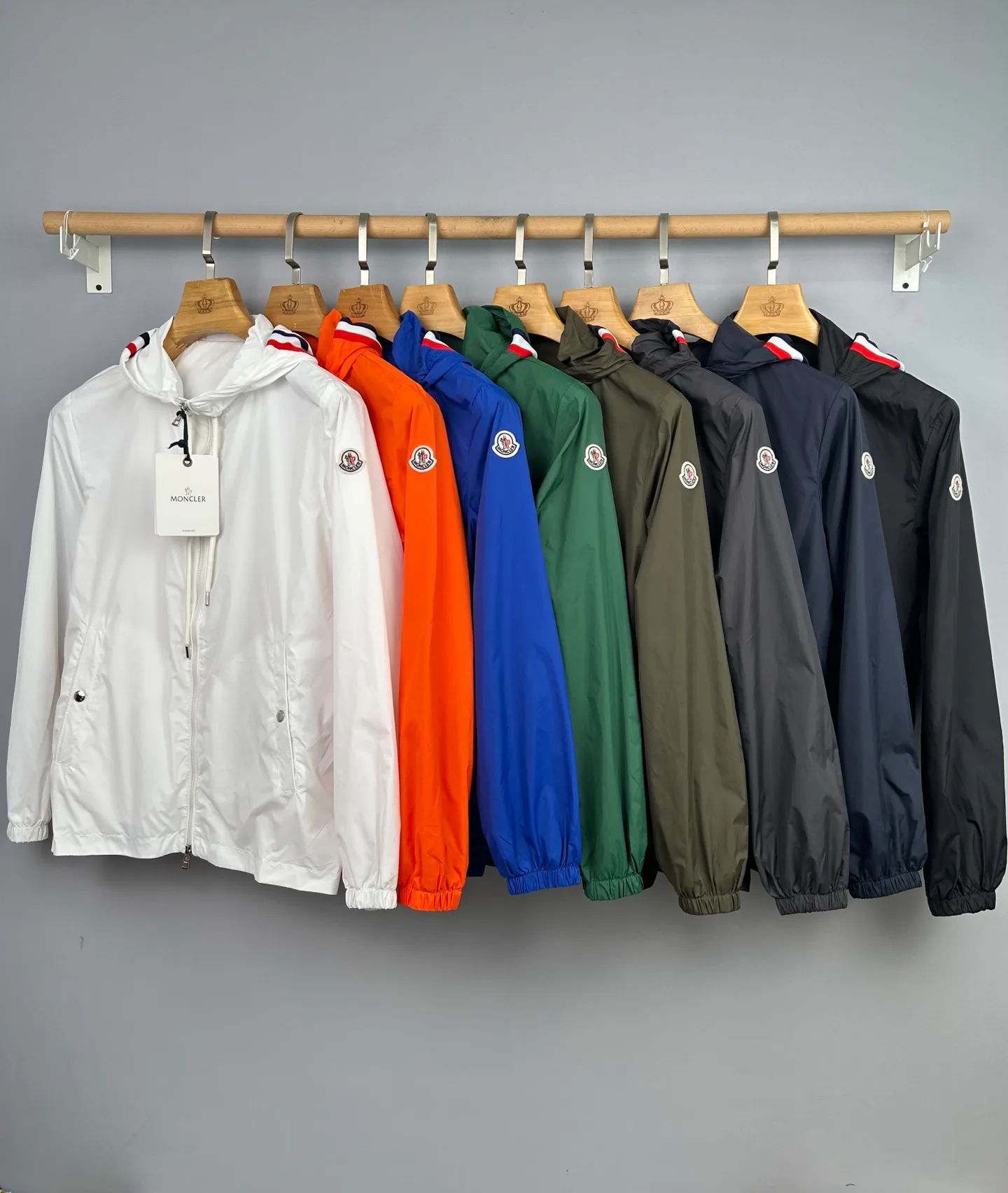 Куртки И Пуховики Мужские Moncler 13137537