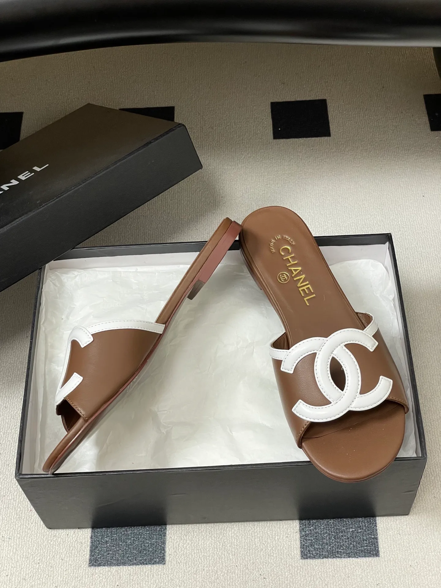 Шлепанцы Женские Chanel 11627615