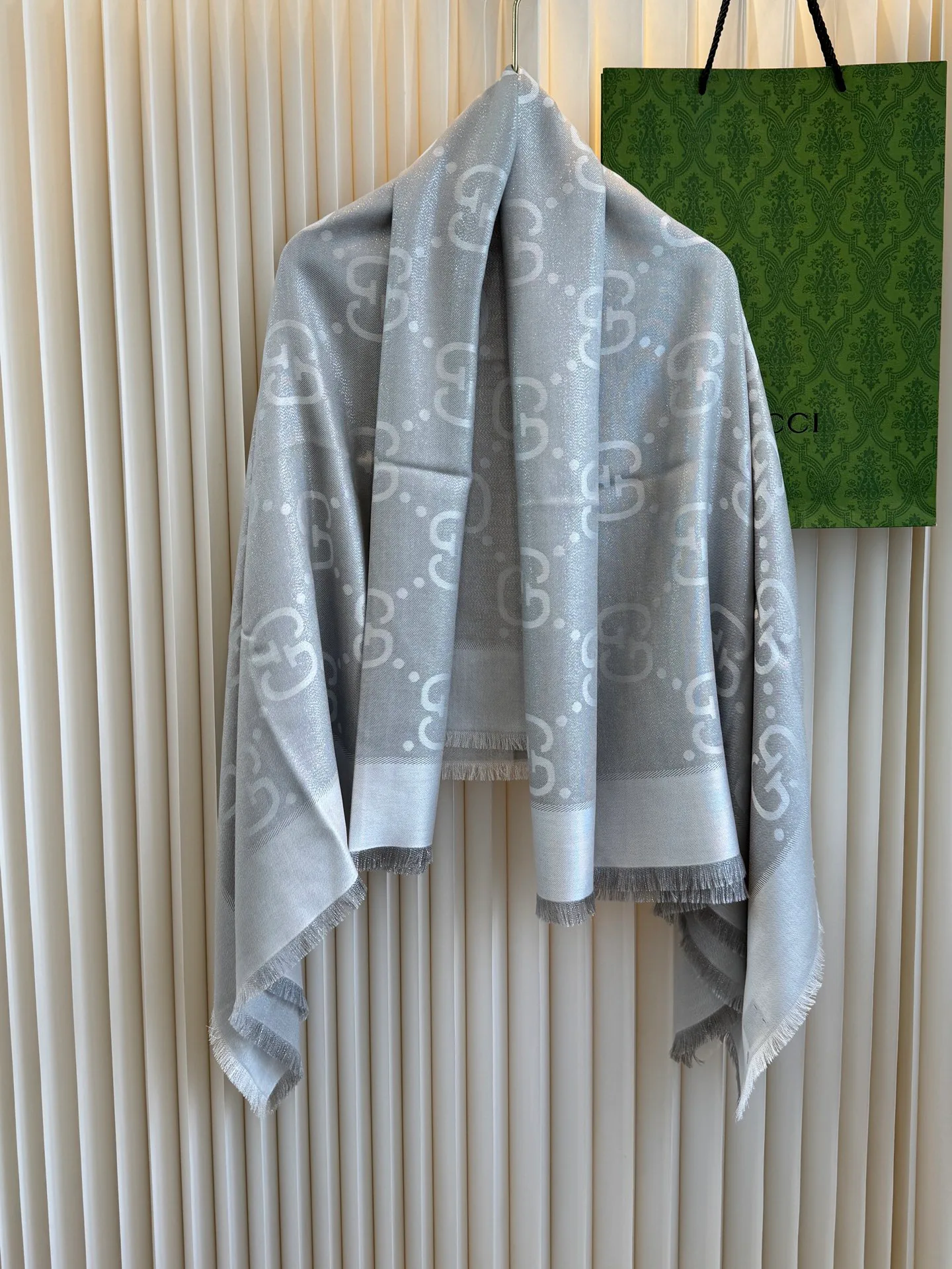 Шарфы Gucci 18275071