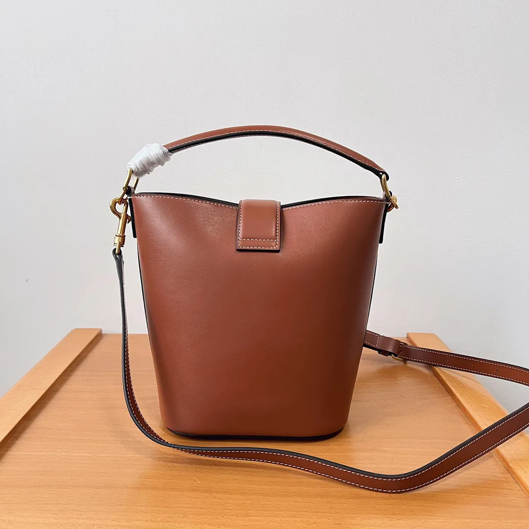 Классические Сумки Женские Celine 11692587