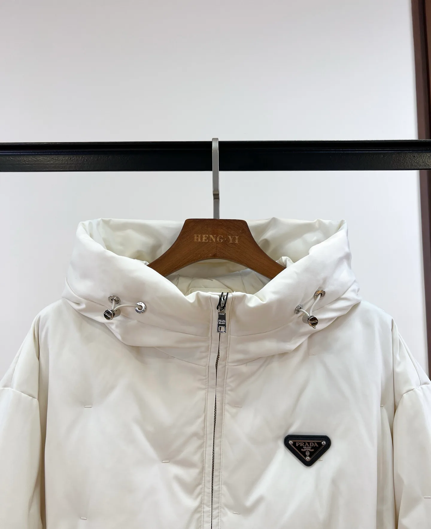 Куртки И Пуховики Женские Prada 17964736