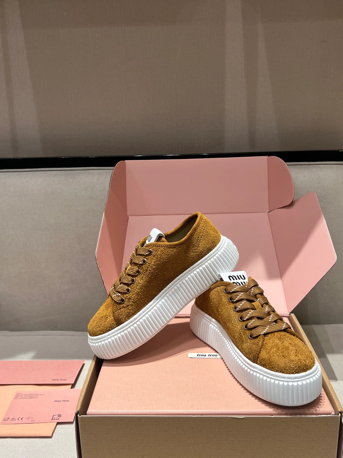 Кроссовки Женские Miu Miu 18020235
