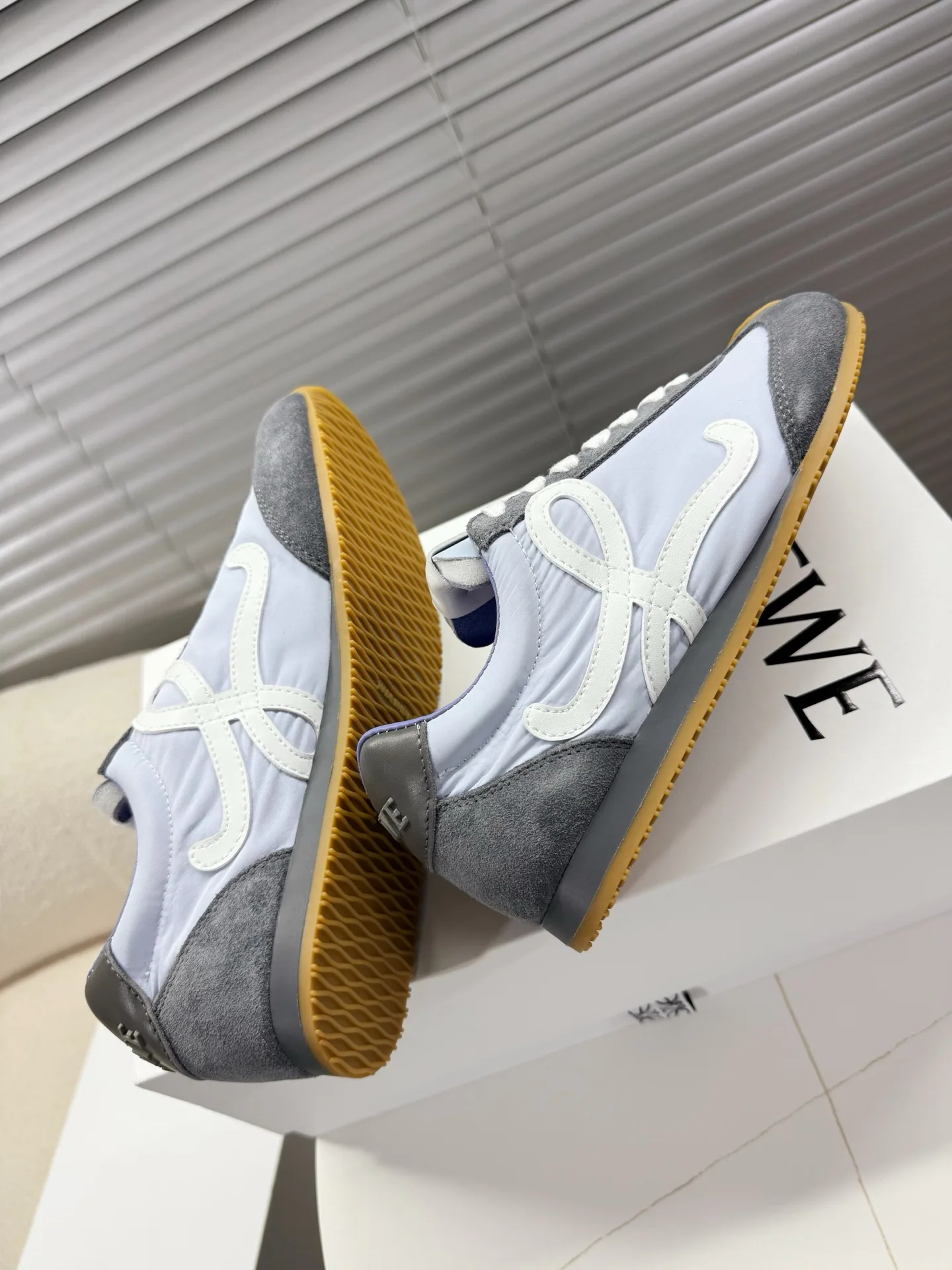 Кроссовки Женские Loewe 4019927