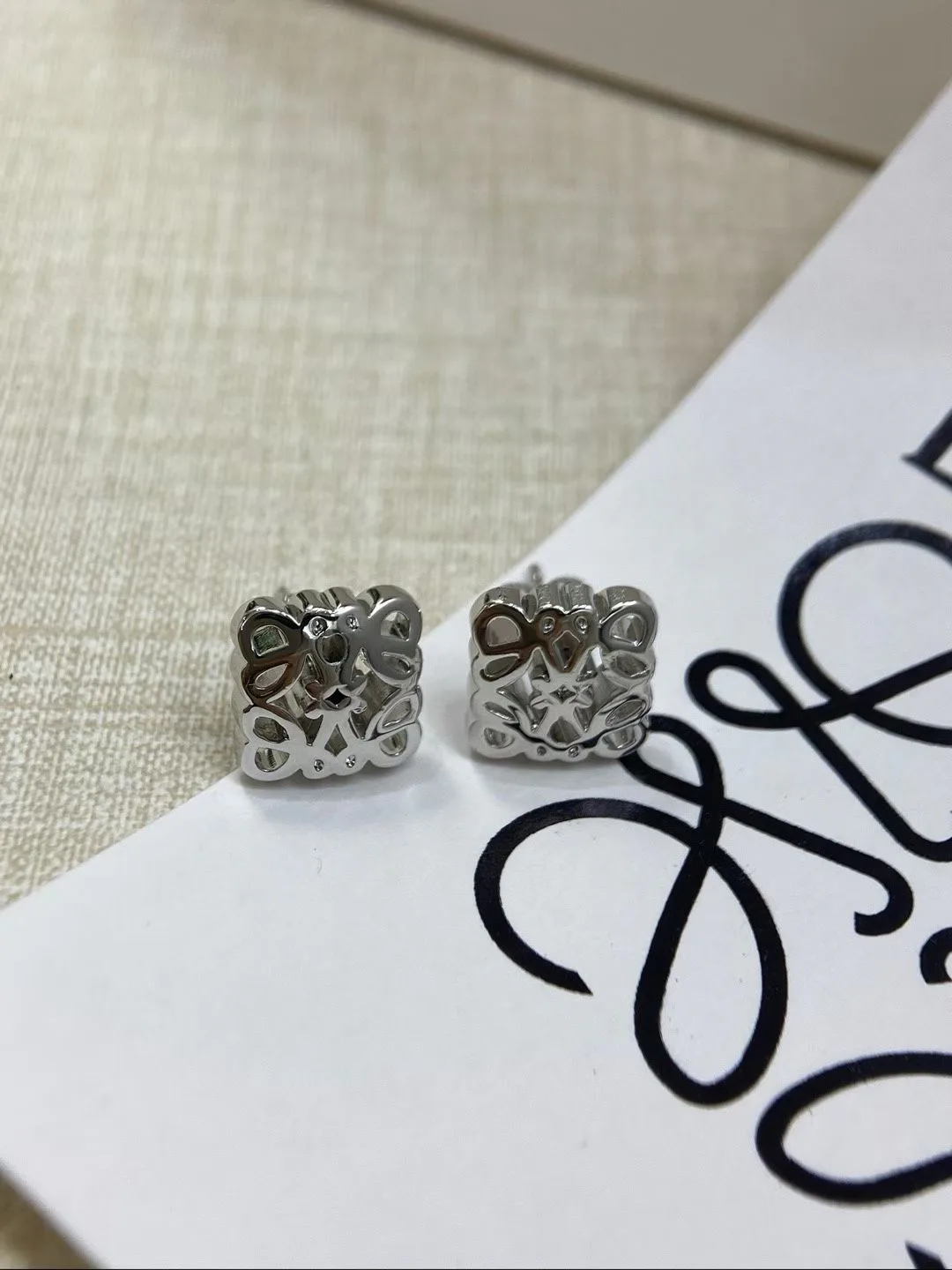 Бижутерия Loewe 1302347