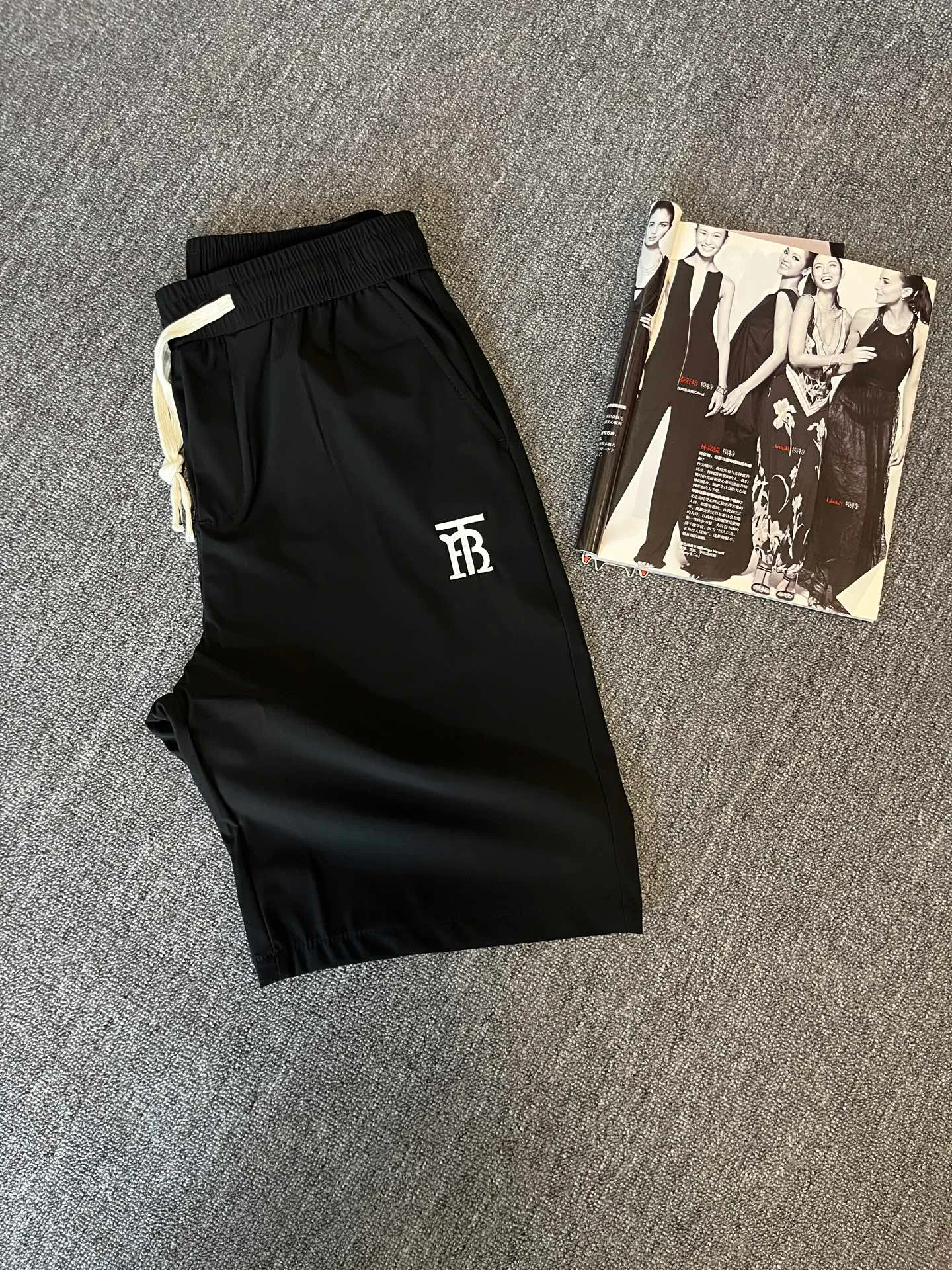 Шорты Мужские Burberry 12640990