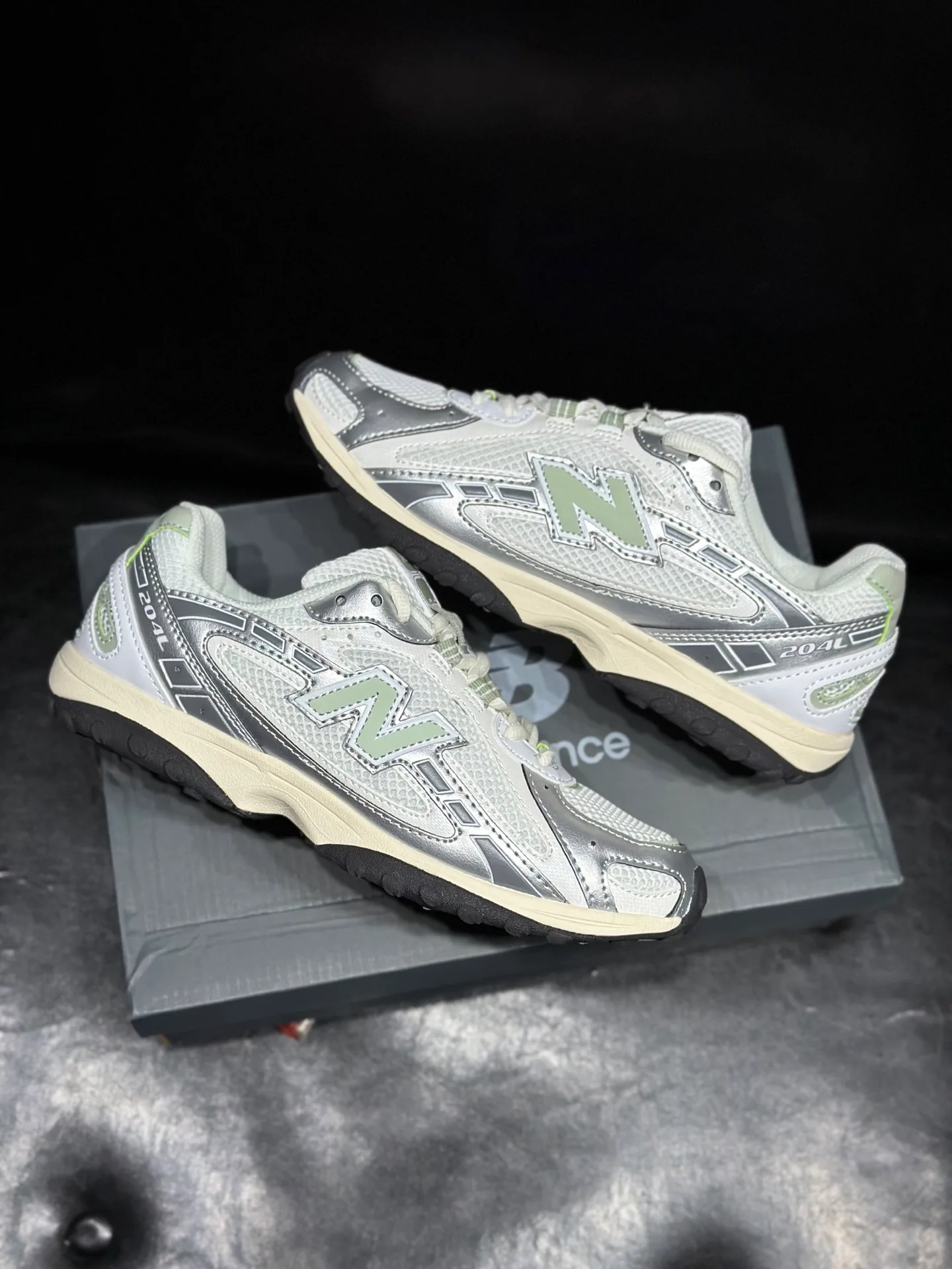 Кроссовки Женские New Balance 810878