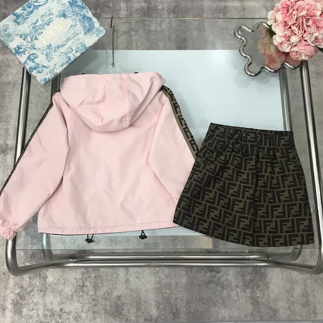 Куртки Женские Fendi Куртки Женские Fendi