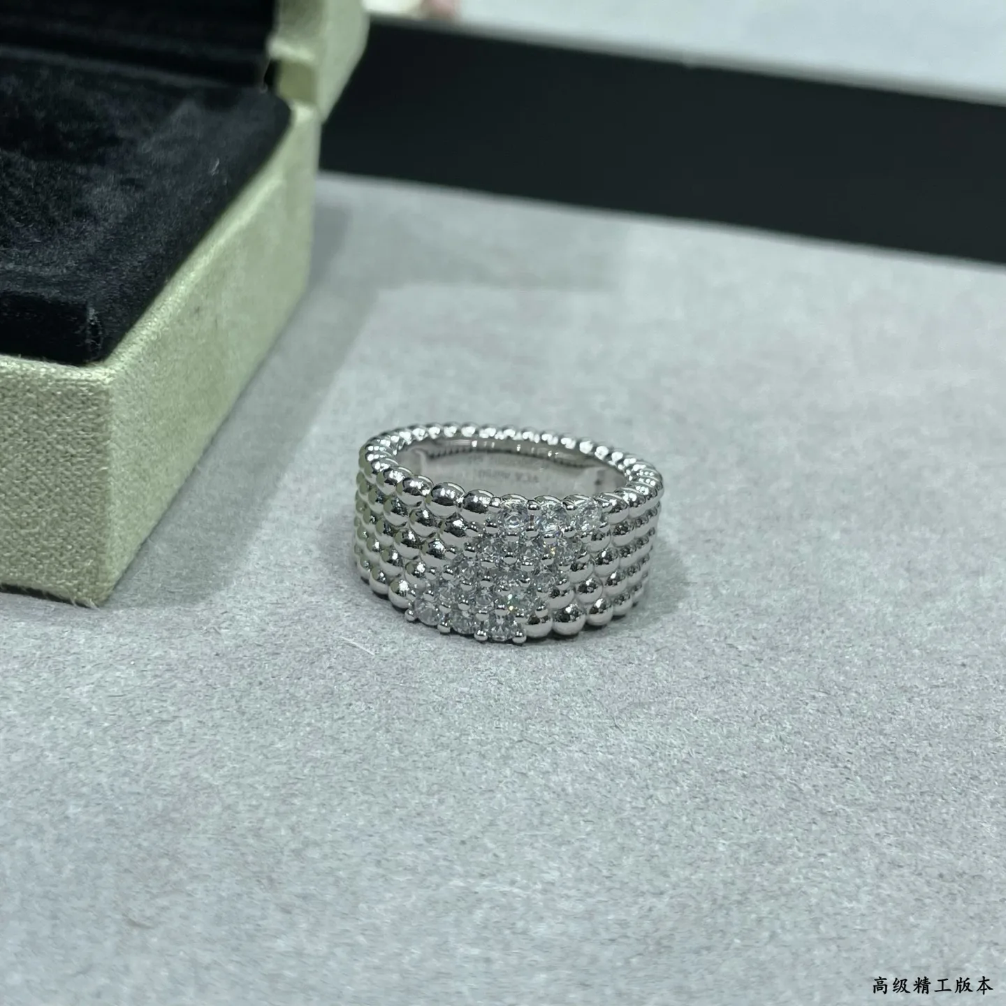 Бижутерия Van Cleef & Arpels 13176013