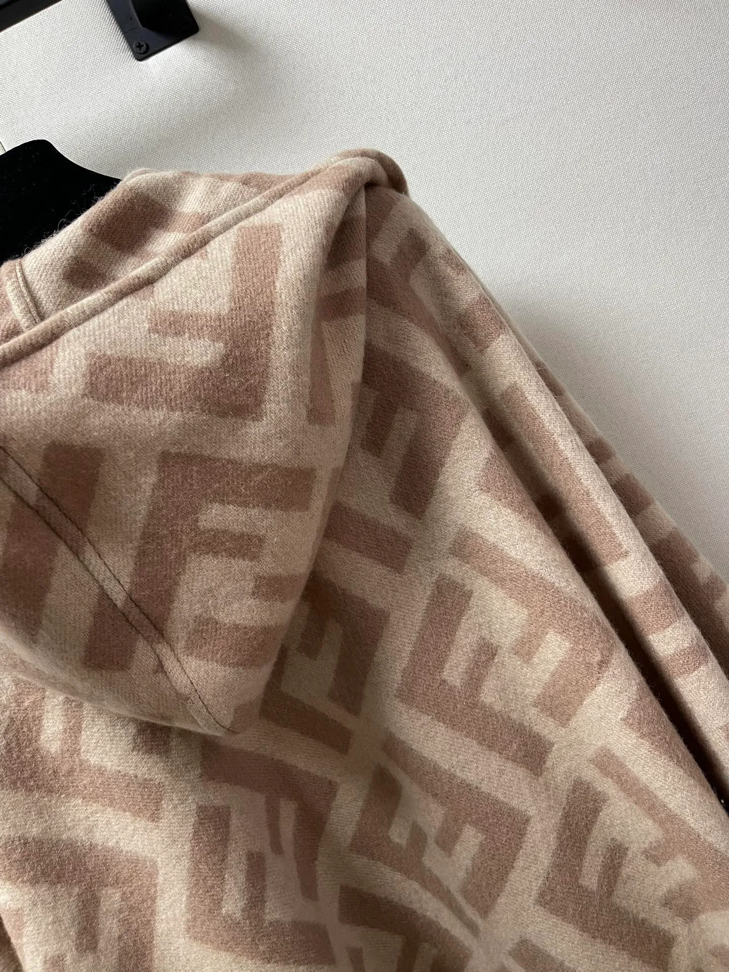 Пальто Женские Fendi 18979710