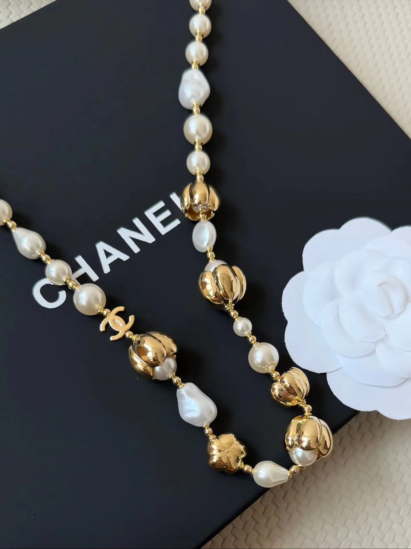 Бижутерия Chanel 18301334